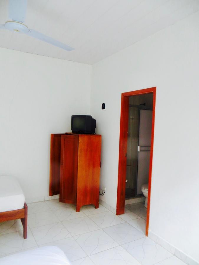 Hotel Heliconias 莱蒂西亚 外观 照片